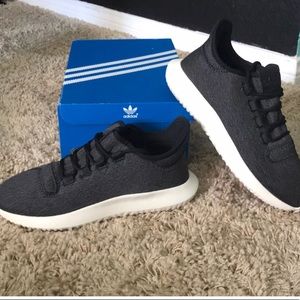 NEW ADIDAS TUBULAR SHADOW